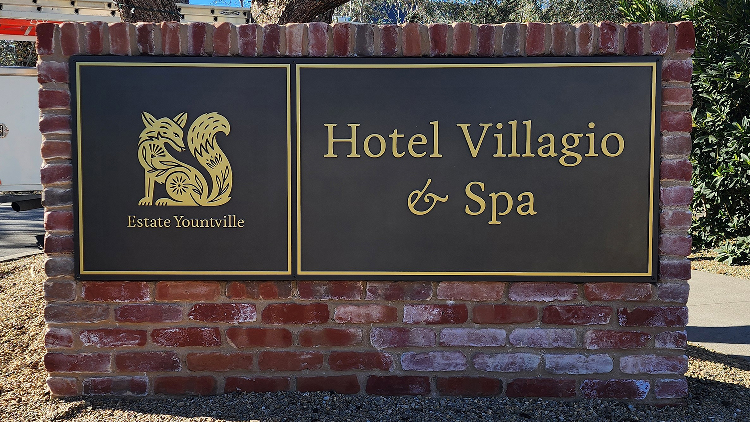 Bronze plaque sign created by Healdsburg signs for Estate Yountville.